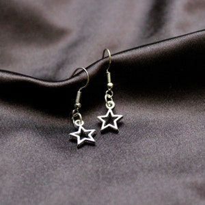 cute star earrings // cute star earrings silver // y2k earrings // hanging earrings