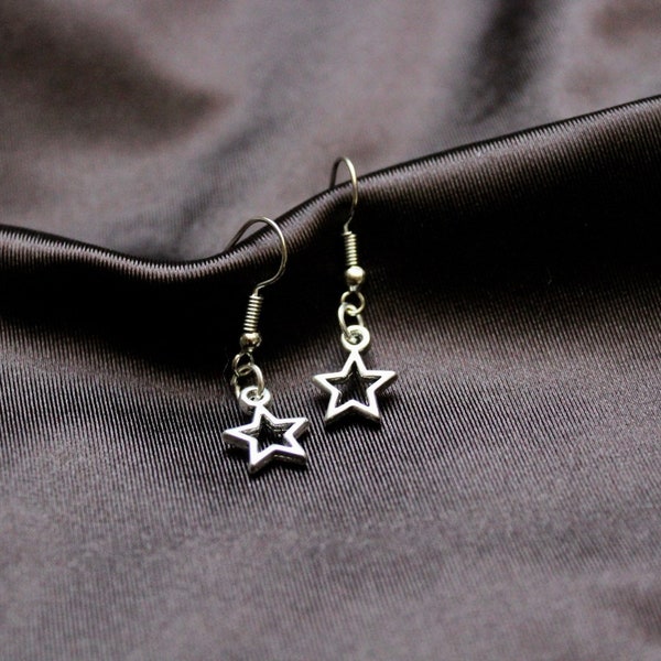 cute star earrings // cute star earrings silver // y2k earrings // hanging earrings