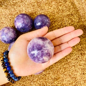 Sfere di lepidolite Palline di agata Cristallo Regalo di inaugurazione della casa Arredamento per la casa Fatto a mano 45-60 mm