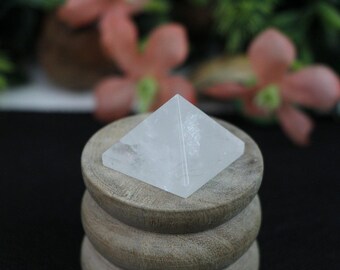 Clear Crystal Quartz Pyramids, Clear Quartz Healing Pyramid, Crystal Clear Pyramid for Crystal Grid