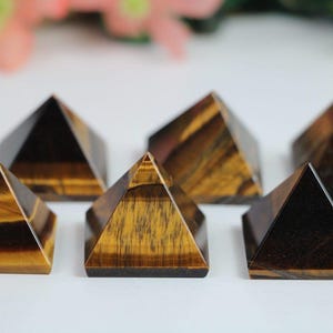 Tigerauge Kristallpyramide, Tigerauge Heilpyramide, Kristallpyramide für Kristallgitter