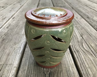 Garlic Keeper