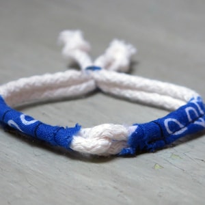 BANDANA MI - Handmade Adjustable Bandana Cotton Bracelet | Unisex Boho Wristband | Vintage Style Fabric Jewelry | Sliding Knot Closure