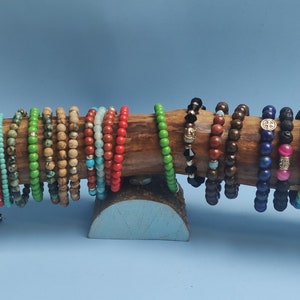Armband Display - Schmuckaufbewahrung aus Holz für Armbänder & Armreifen
