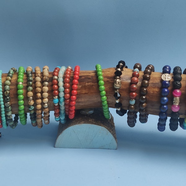 Présentoir à bracelets en bois brut