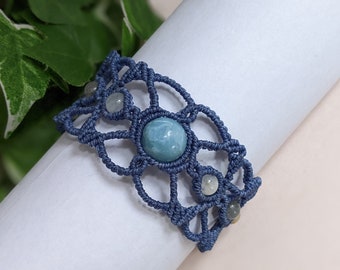 Micro-Macramee Armband mit Larimar, Mondstein, Labradorit und Zitronencalcit, Edelstein, Boho Style