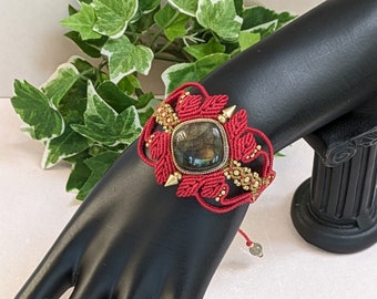 Micro-Macrame bracelet with labradorite, festival jewelry, boho jewelry