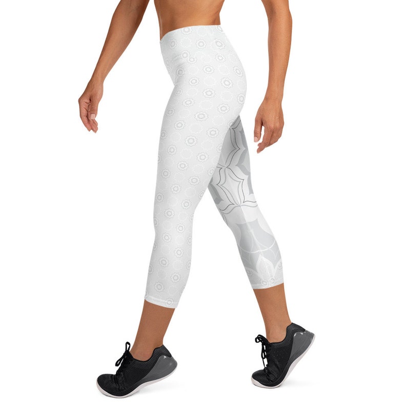 Kundalini Yoga Capri Leggings