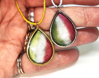 Handmade necklace Italy flag in crystal clear eco resin, Italy flag necklace, tricolore, Italy lover, Italian gift, Viva Italia