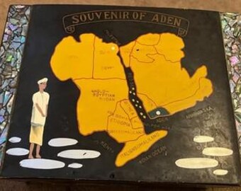 Vintage 1950s Aden Yemen Souvenir Musical Jewellery Box Mother of Pearl Inlay