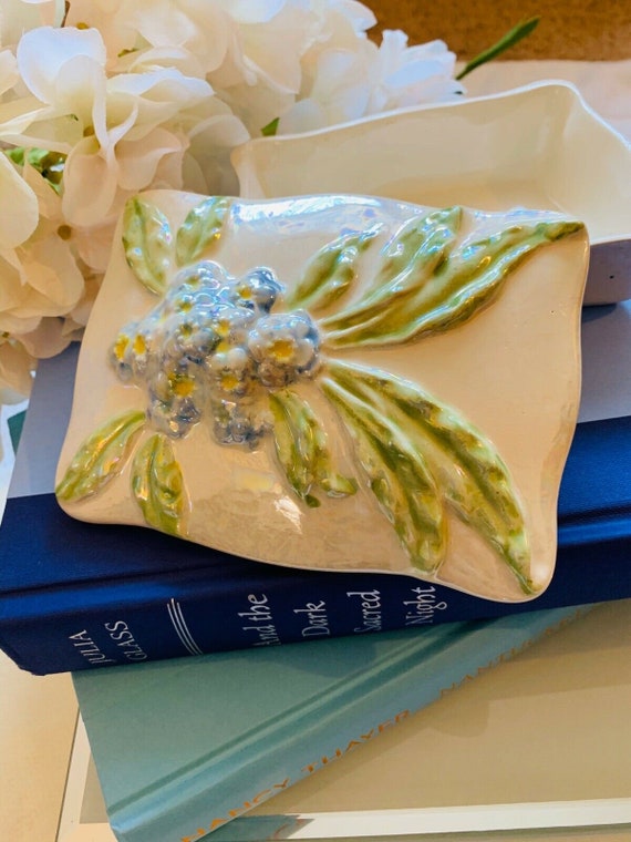Beautiful 1930s Hydrangea Trinket Box