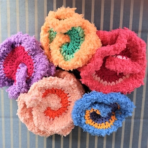 Crochet mobius strip fidget toy - Crochet magic fidget –  Sensory fidget spinner -  Quiet fidget toy