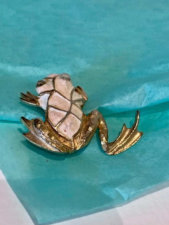 Vintage Frog Pin, Vintage Frog Brooch, Little Frog Pi… Gem