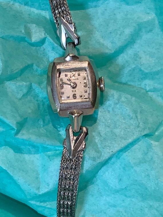 Vintage Bulova 18K Gold Lady's Watch, Vintage Bulova … - Gem