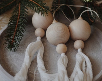 Wooden Christmas Tree Ornament, Christmas Bauble Decoration, Wood Christmas Christmas Balls, Xmas Decorations, Scandi christmas