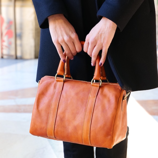 Handcrafted bowling bag in calf leather made in Tuscany | Artigiani del Cuoio