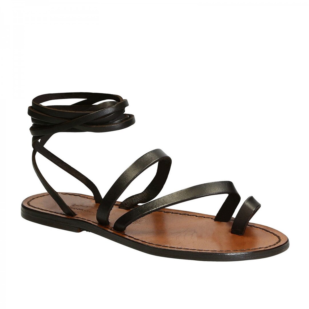 strappy sandals flat