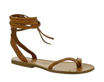 Handmade flat strappy sandals in tan calf leather | Gianluca - L'artigiano del cuoio