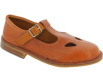 Women's brown leather low top t-strap shoes handmade in Italy | L'artigiano Florence