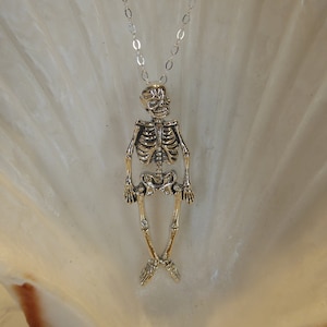 SOLID SILVER Gothic Skeleton Pendant On 18&quot; Silver Chain