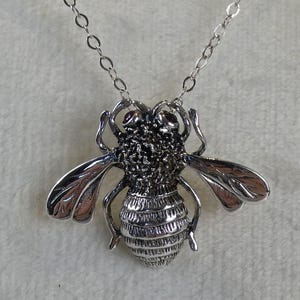 Silber Bienenanhänger, Bienenhalskette