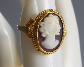 Pretty Silver Gold Cameo Ring