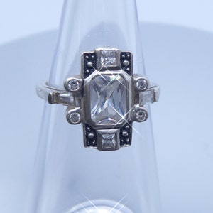 Fijne massief zilveren Art Deco Design Ring