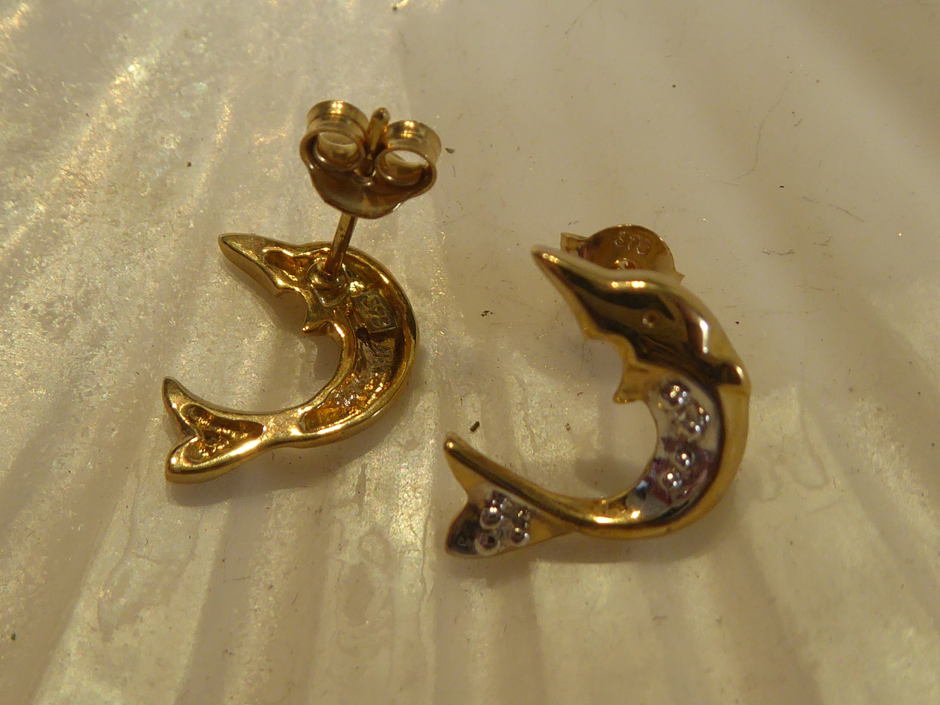 Orecchini Baby in Oro 18 Carati con 3 Stelline