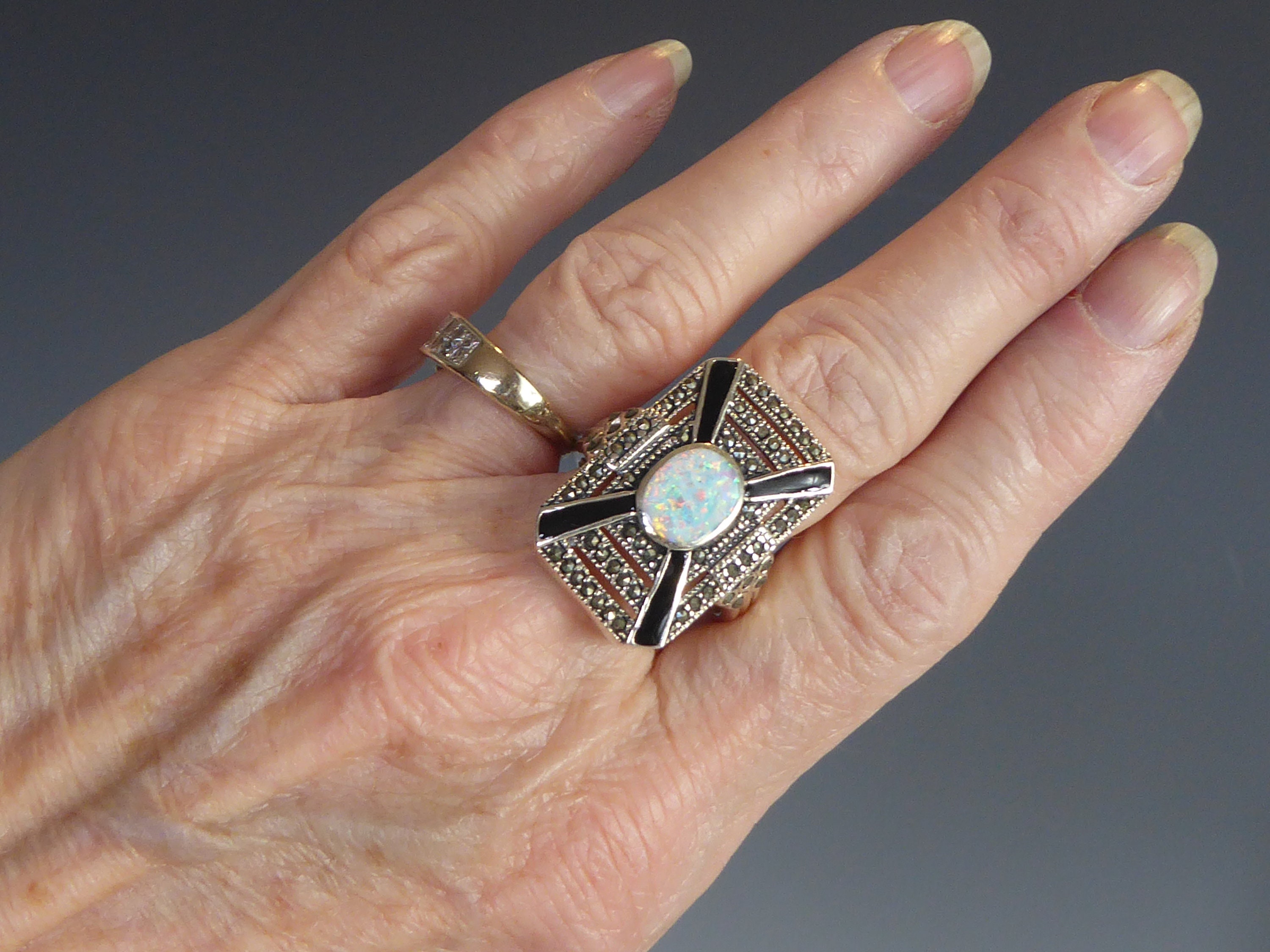 Bague Cocktail Vintage Argent Massif Avec Onyx, Opale Et Marcassites - Taille 53