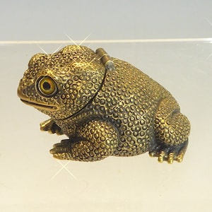 Novelty Brass Vesta Match Strike in Form of a Frog/Toad