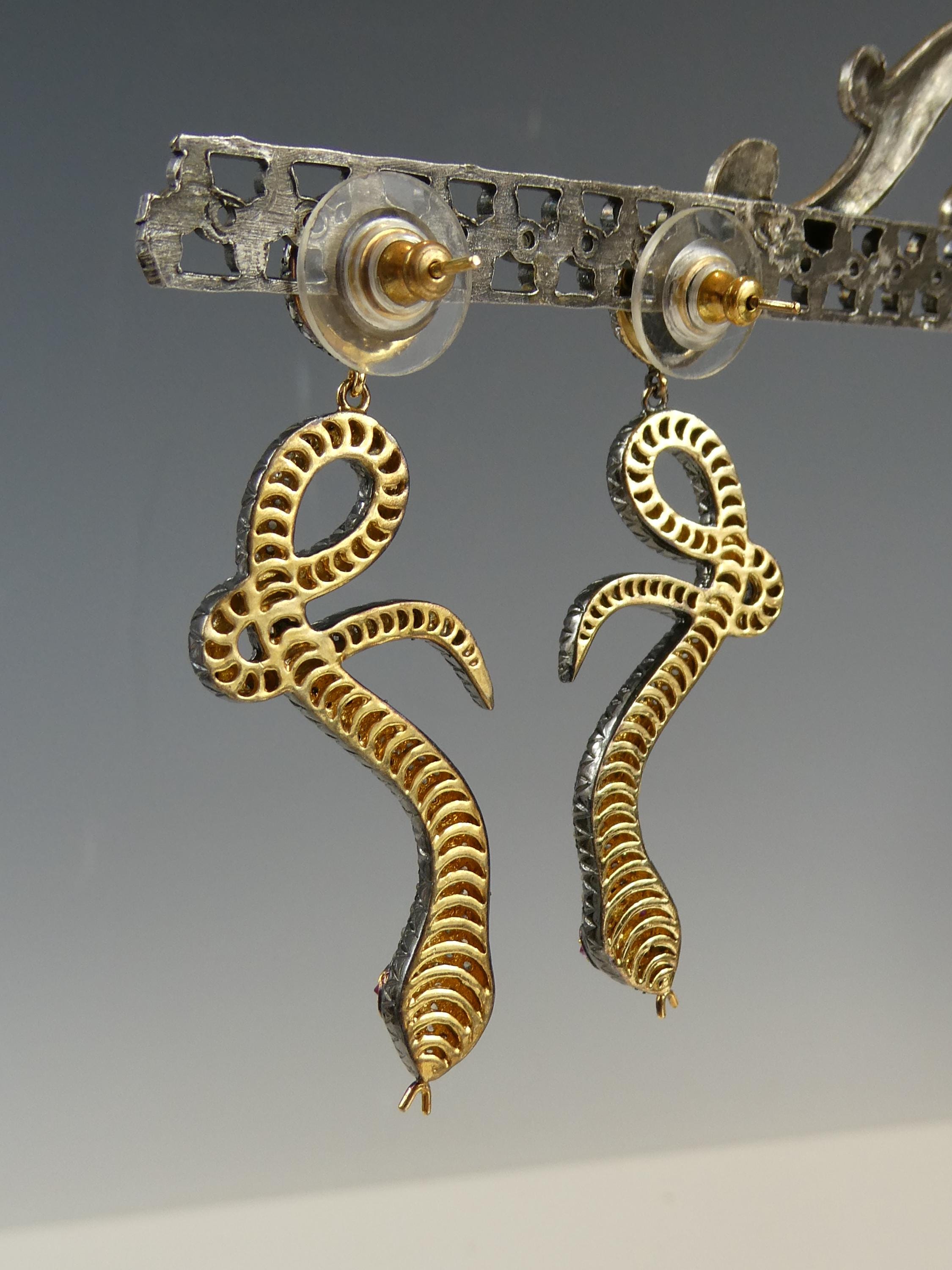 Aneneiceera Gotico Serpente Giacca Goccia Orecchini Colorati Cristallo Penzoloni Orecchini D'oro Pave Cristallo Serpente Anteriore E Posteriore