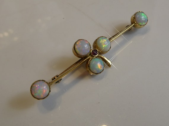 Fine Victorian 15ct Gold Opal & Ruby Clover Flower Brooch