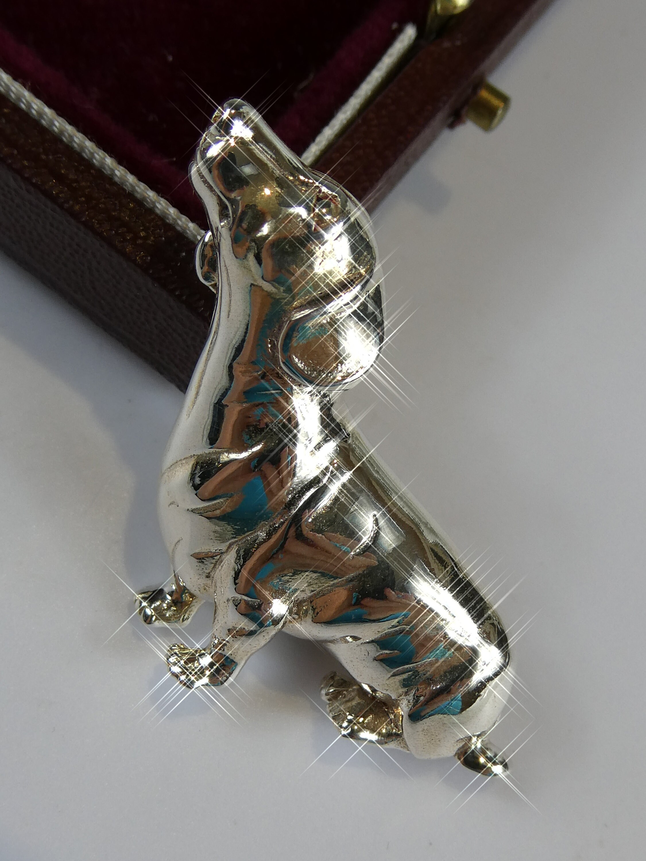 Spilla Bassotto Con Fiori Smaltati: Gioiello Elegante Per Amanti Degli Animali - Regalo Unico - Foto 9