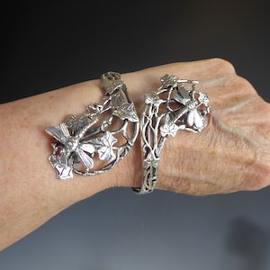 Stunning Art Nouveau Style Dragonfly Bangle