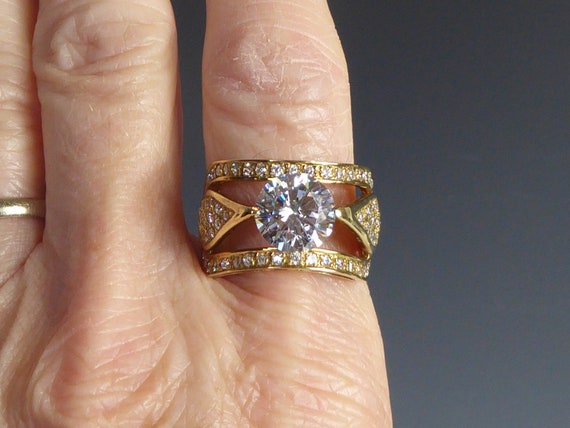 Stunning Impressive Solid 9ct Gold Solitaire Set … - image 2