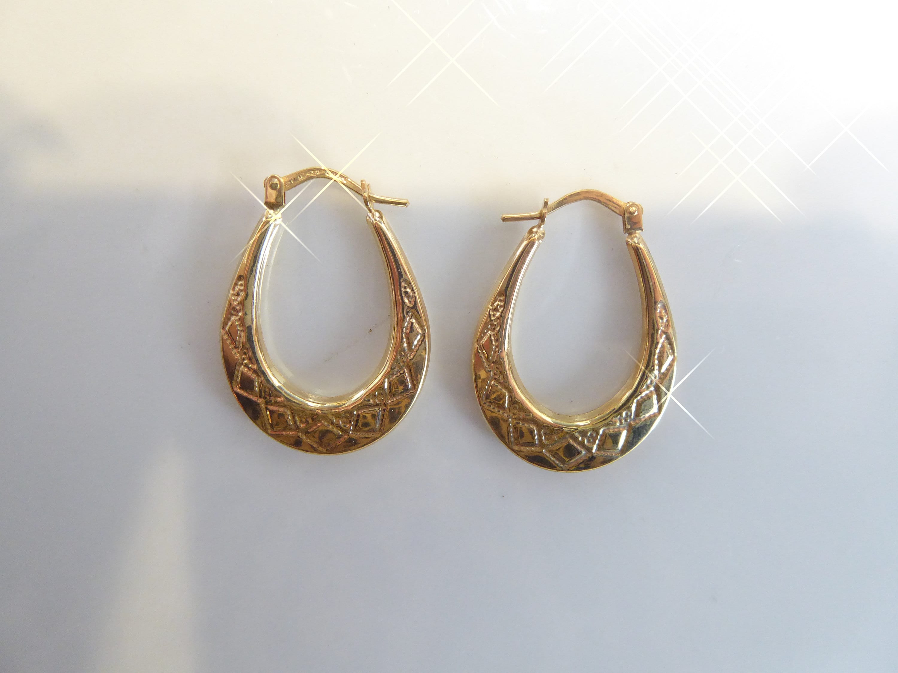 Quantiquecollectable 9ct Gold Hoop Earrings