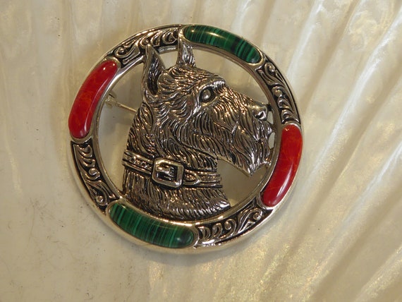 スターリングシルバー スコットランドテリア ペンダント ネズミ入り M 金属　並行輸入品 手作りのスターリングシルバー製スコティッシュテリアペンダント：彫刻