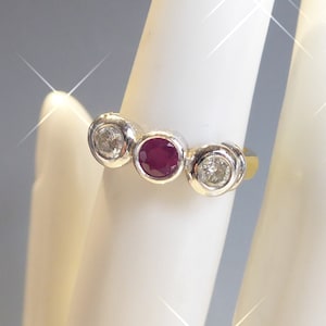 Fine Vintage Heavy 18ct Solid Gold Set Ruby And Diamond Ring