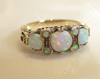 Anillo de ópalo de oro macizo de 9 quilates