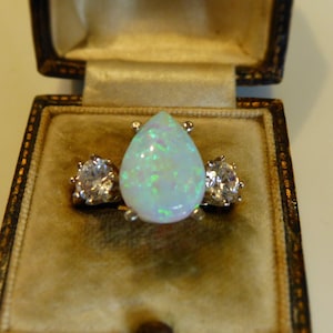 Silver Gold opal Pearshape Ring