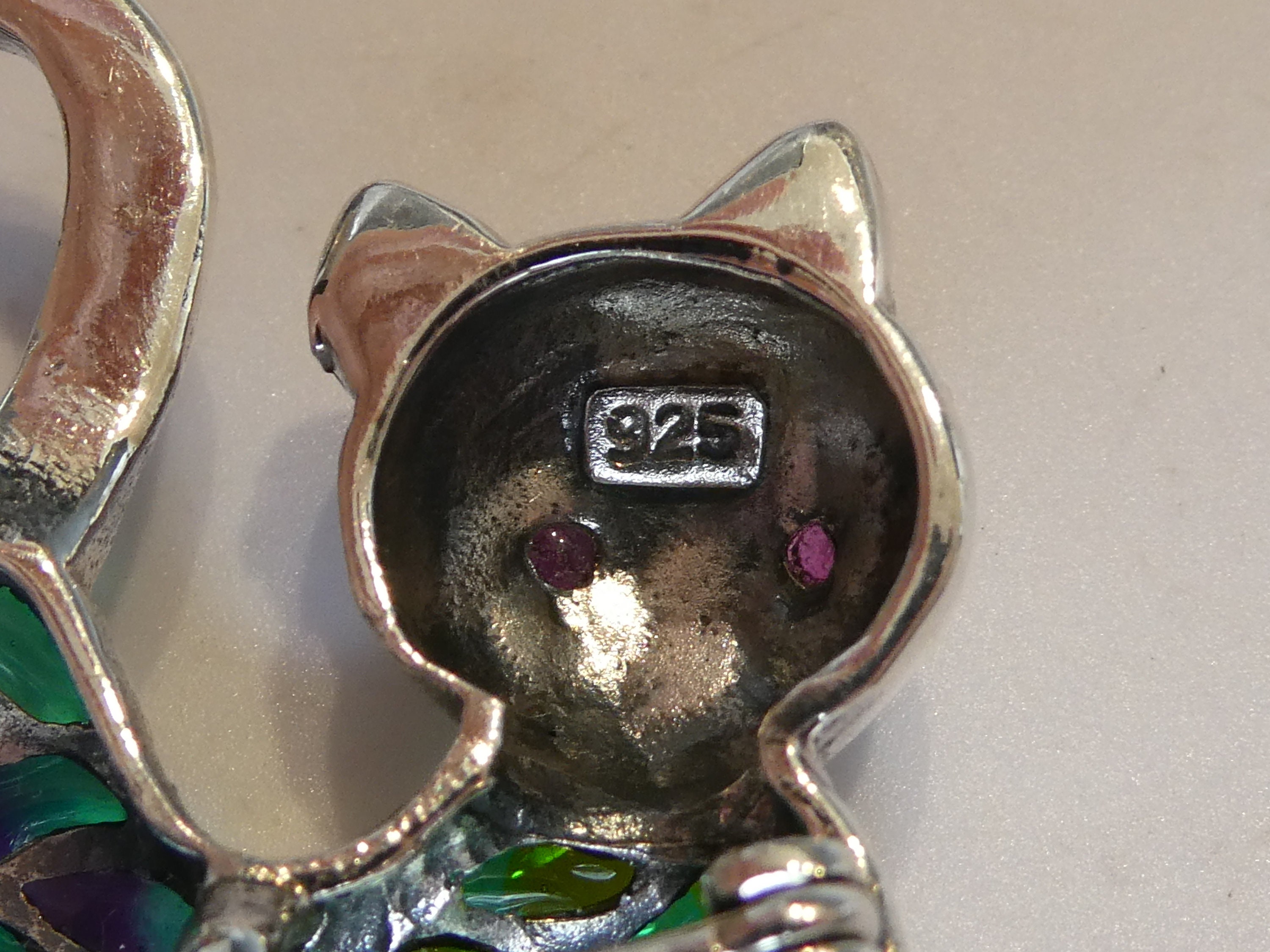 Broche Chats En Argent 925 Avec Rubis, Marcassites Et émail - Neuf Sans Emballage - Fabriqué En France