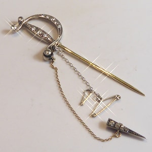 Antiguo broche de espada victoriana Jabot con diamantes reales de oro amarillo de 15 quilates