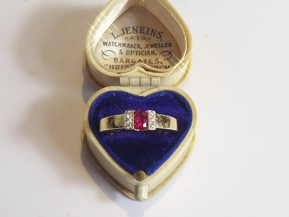 Fine 18ct Solid Gold Ruby & Diamond Ring - image 6