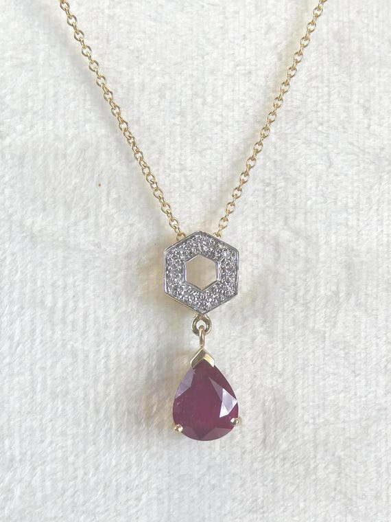 Fine 9ct Solid Gold Ruby & Diamond Pear shape Pen… - image 1