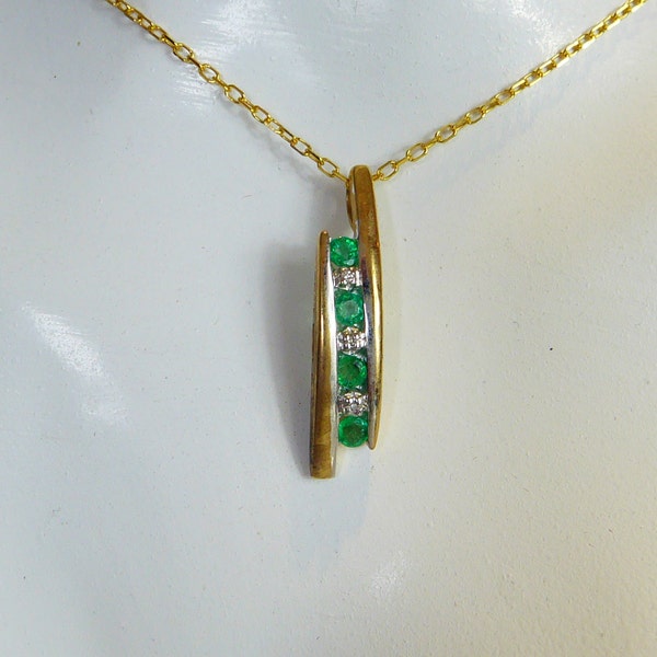 9CT Solid Gold real emerald & Diamond Pendant