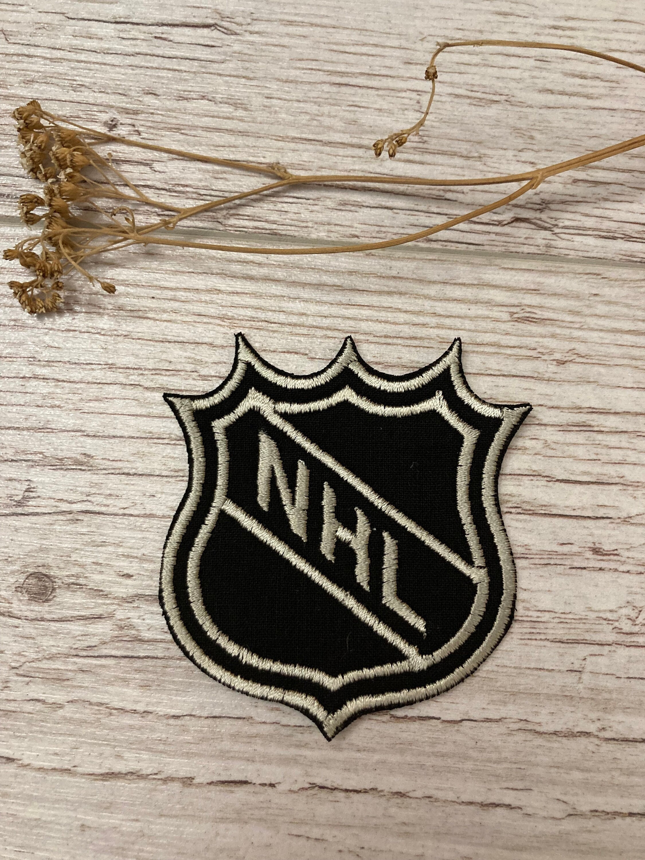  National Emblem 2019 New York Rangers Primary Shield Patch NHL  Logo Jersey Embroidered Iron On : Sports & Outdoors