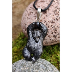Knochen Schwarz Bär Anhänger, Klettern Bär Halskette, Silber Schleife