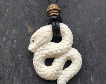 ★関税/送料込★MISCHIEF★RHOMBUS SNAKE NECKLACE Bone Snake Pendant, White Snake Necklace, Handcarved - Etsy