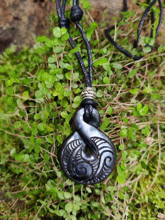Bone Double Twist Pendant, Maori Style Pikorua, Hand Carved - Etsy