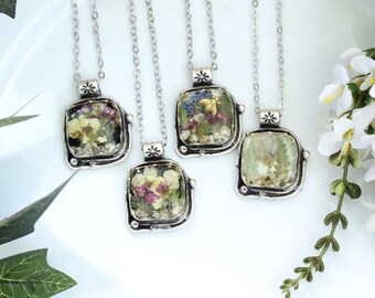 Pressed Flower Jewelry Real Buttercup Necklace Gift for Her Pressed Buttercup Necklace Floral Necklace Floral Pendant Gardener Gift